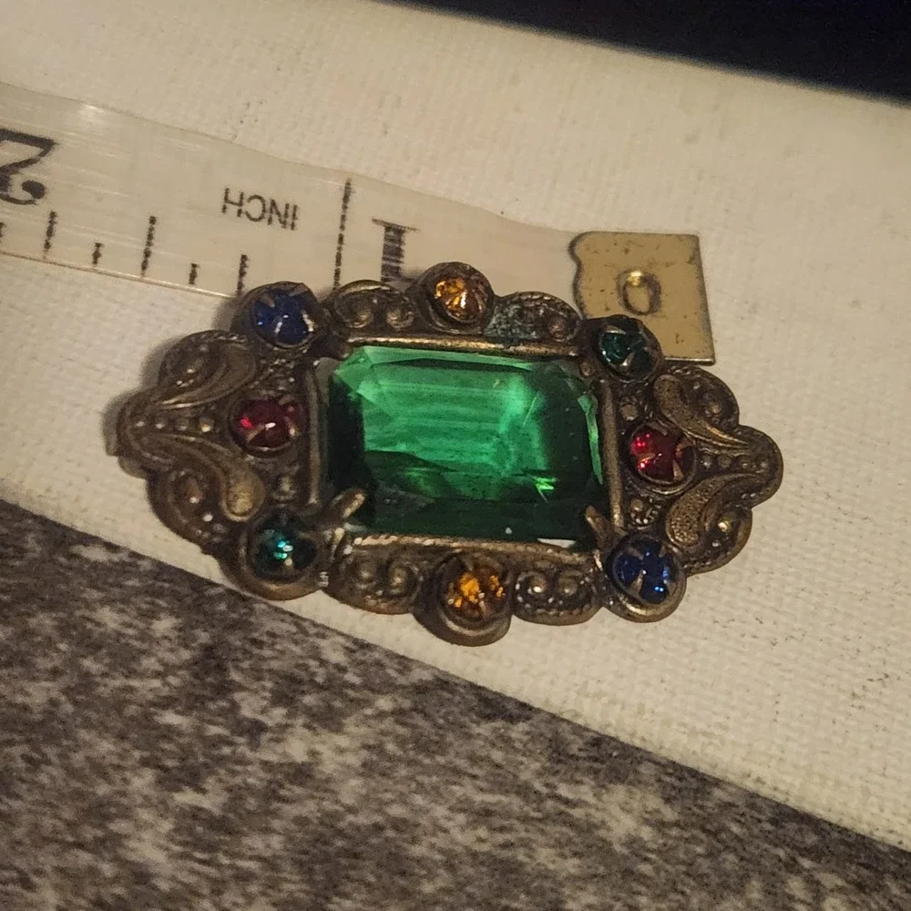 Vintage Antique Gold Tone Multi‎ Color Rhinestone Brooch Emerald Green Center